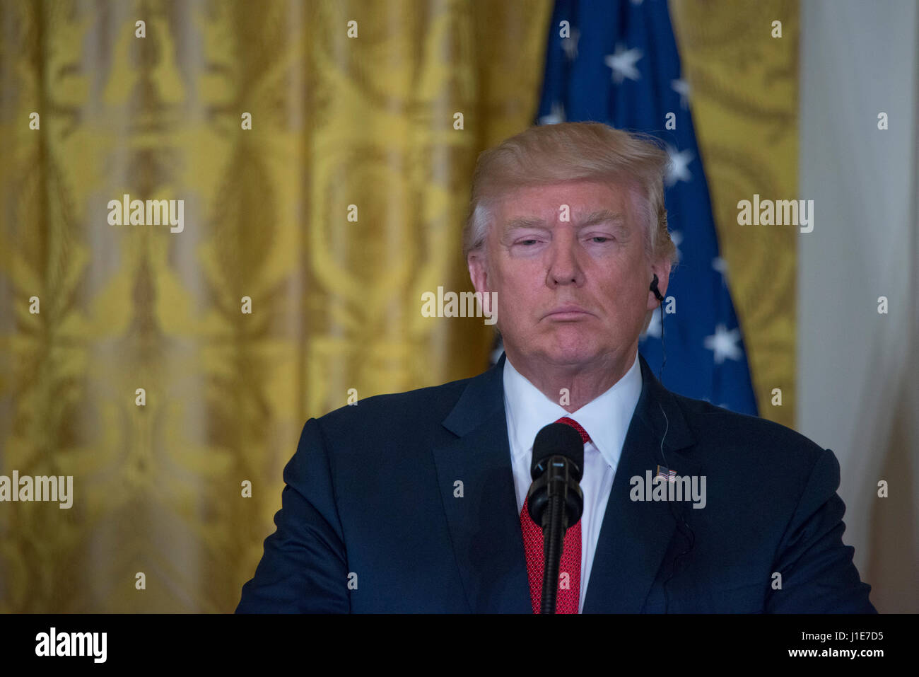 Washington DC, 20. April 2017, USA: Präsident Donald J Trump und italienischen Ministerpräsidenten Paolo Gentiloni halten eine gemeinsame Pressekonferenz im East Room des weißen Hauses. Foto von Patsy Lynch/MediaPunch Stockfoto