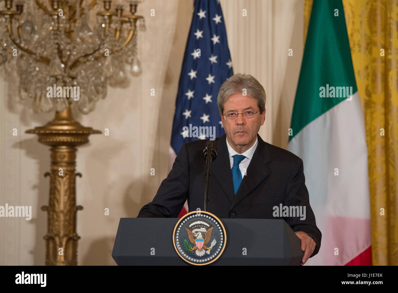 Washington, USA. 20. April 2017. Washington DC, 20. April 2017, USA: Präsident Donald J Trump und italienischen Ministerpräsidenten Paolo Gentiloni halten eine gemeinsame Pressekonferenz im East Room des weißen Hauses. Foto von Patsy Lynch/Alamy Stockfoto