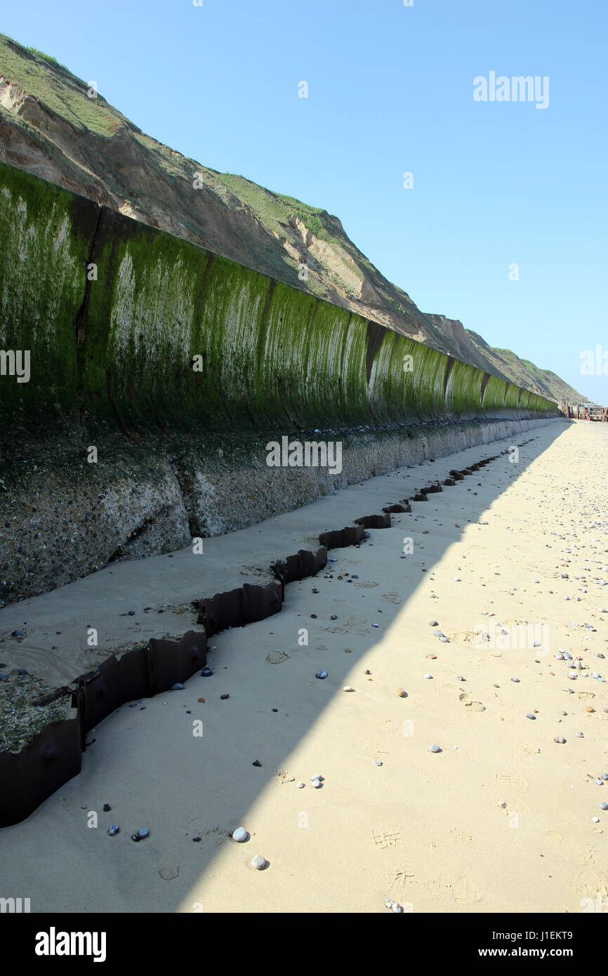 abgeflachten Ufermauer Sheringham Norfolk Stockfoto