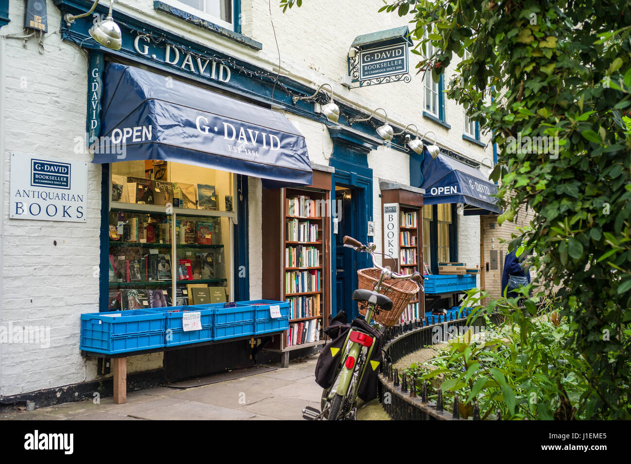Antiquarische Buchhandlung G David in St. Edwards Passage im historischen Zentrum von Cambridge UK.  Der Shop wurde von Gustave David im Jahre 1896 gegründet. Stockfoto