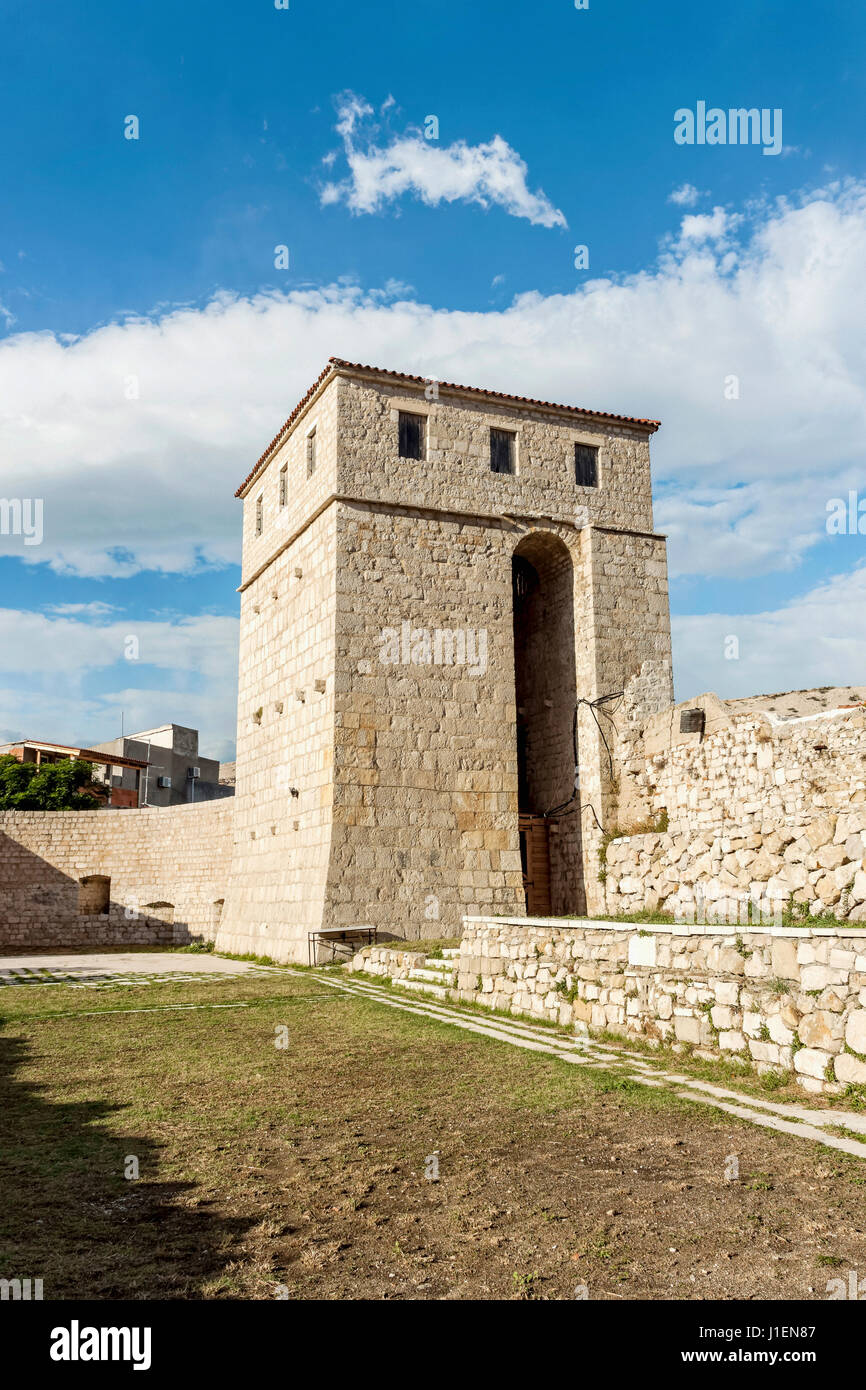 Stein-Turm in der Stadt Pag, Insel Pag, Kroatien Stockfoto