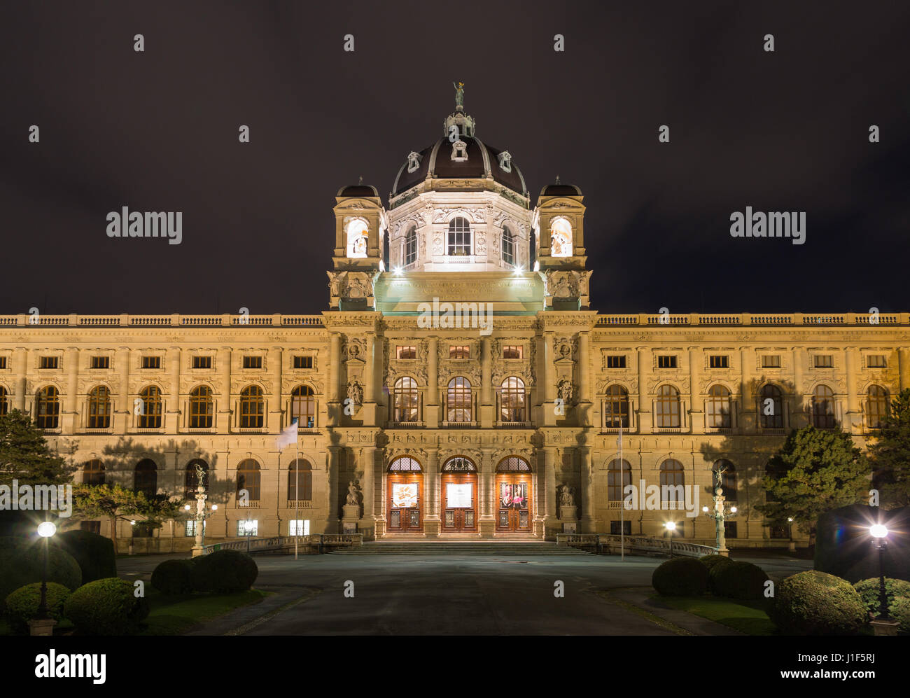 Kunstgeschichte Museum bei Nacht, Maria-Theresien-Platz, Wien, Österreich Stockfoto