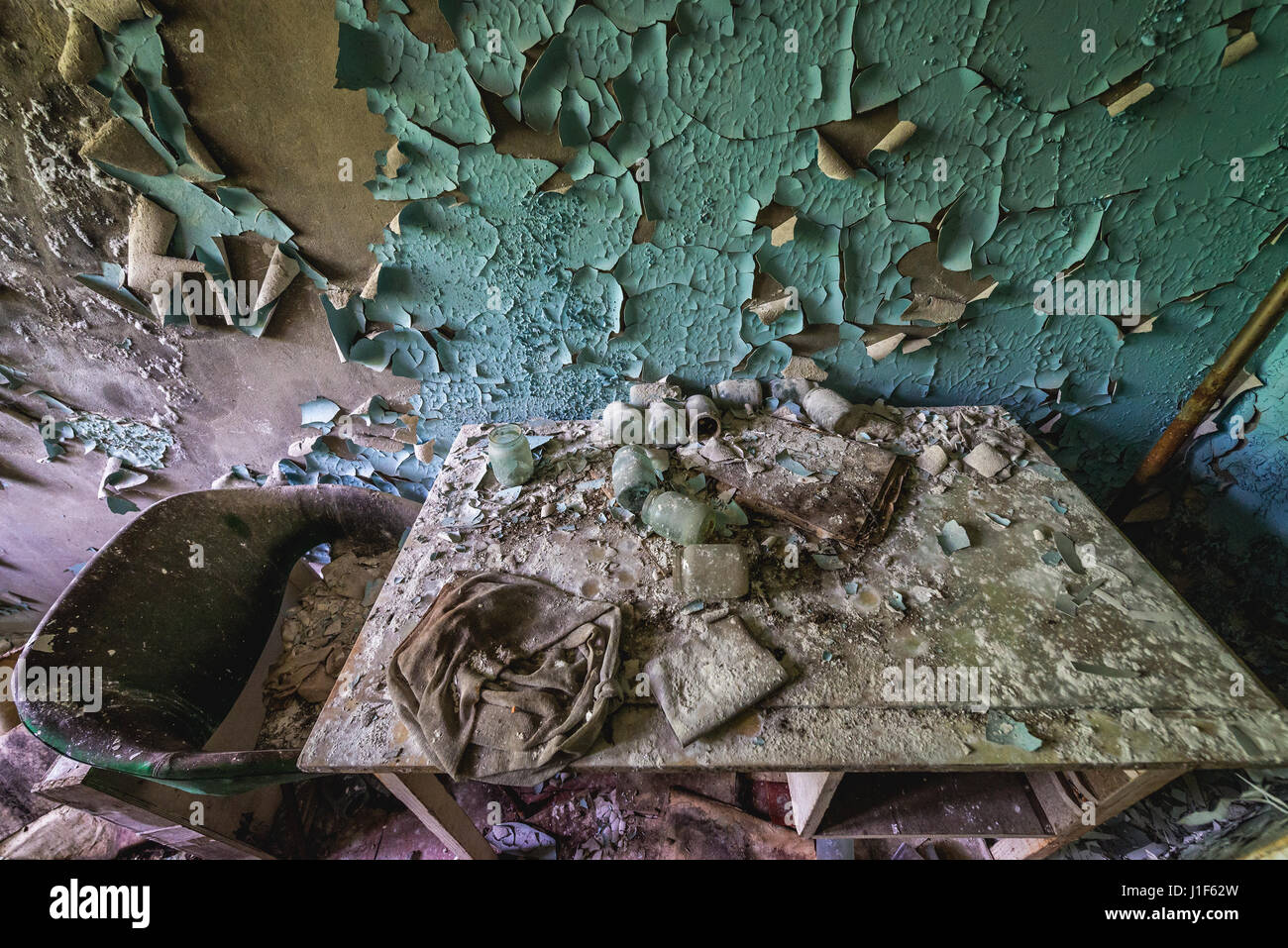Eines der Gebäude der Krankenhauskomplex in Pripyat ghost Stadt Chernobyl Nuclear Power Plant Zone der Entfremdung in der Ukraine Stockfoto