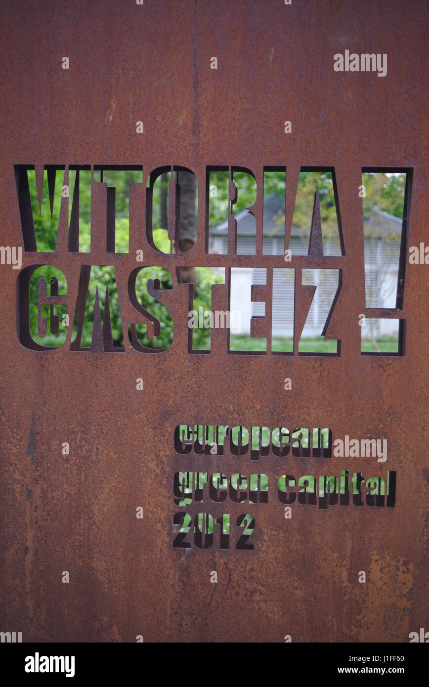 Vitoria-Gasteiz Plakat Transparenz. Aufgenommen im "Museo de Bellas Artes" (Kunstmuseum) Stockfoto