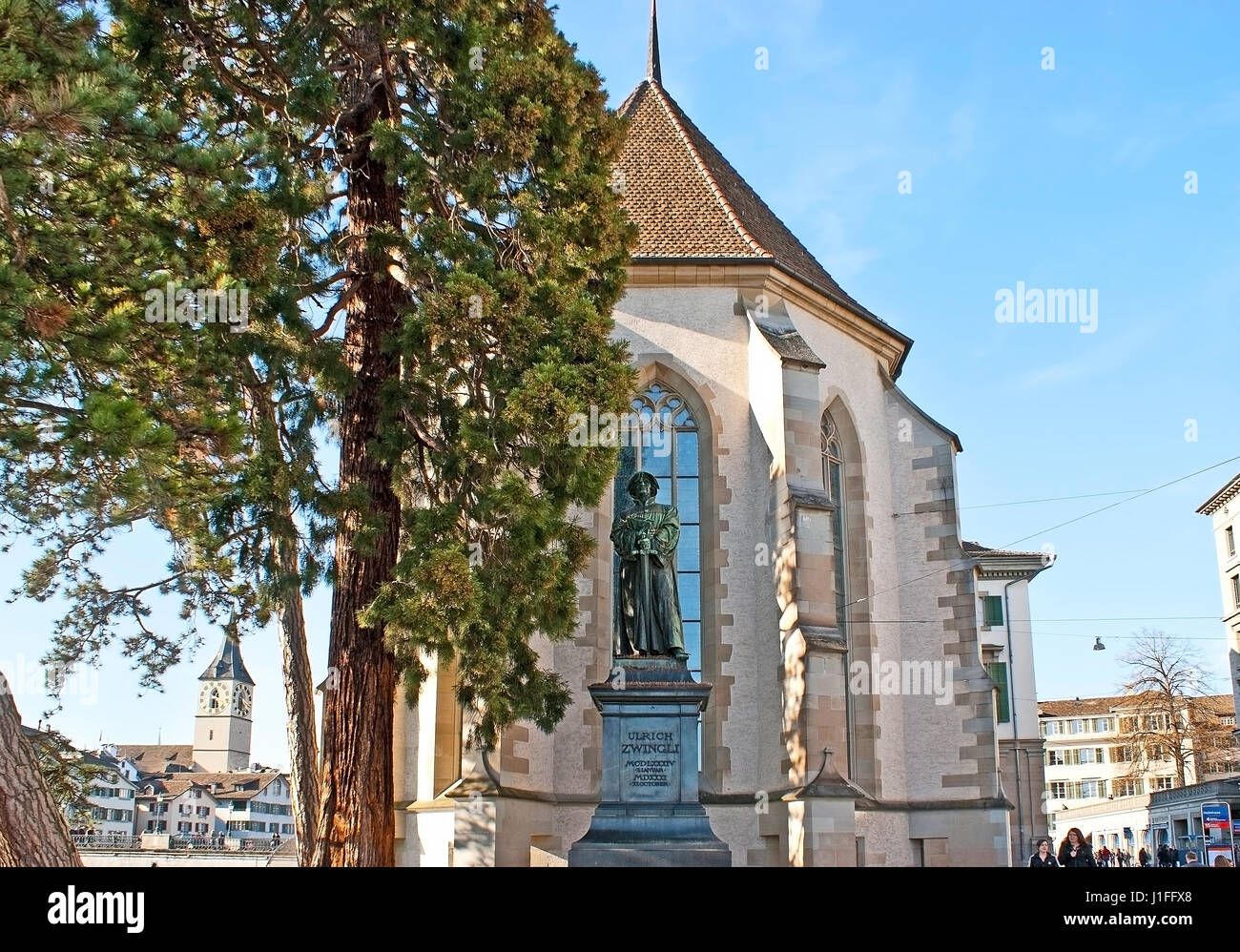 Zürich, Schweiz - 20. März 2011: Die Werften entlang das Denkmal ...