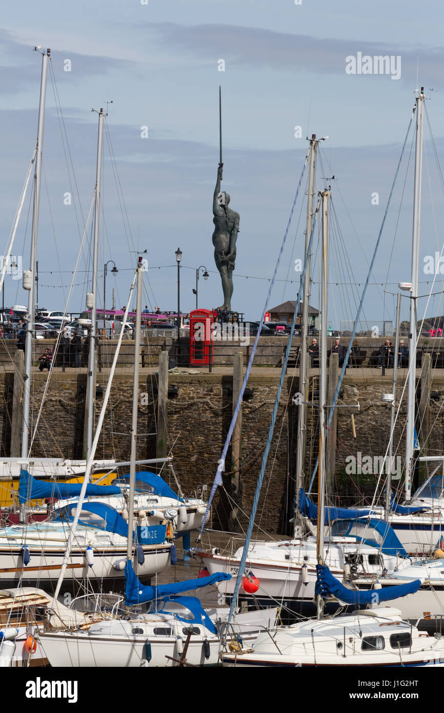 Ilfracombe, Nord-Devon, UK. Eine schöne und beliebte viktorianischer Badeort mit atemberaubenden Ausblicken, Strände, Hafen und Kai befindet sich im Devon England Stockfoto