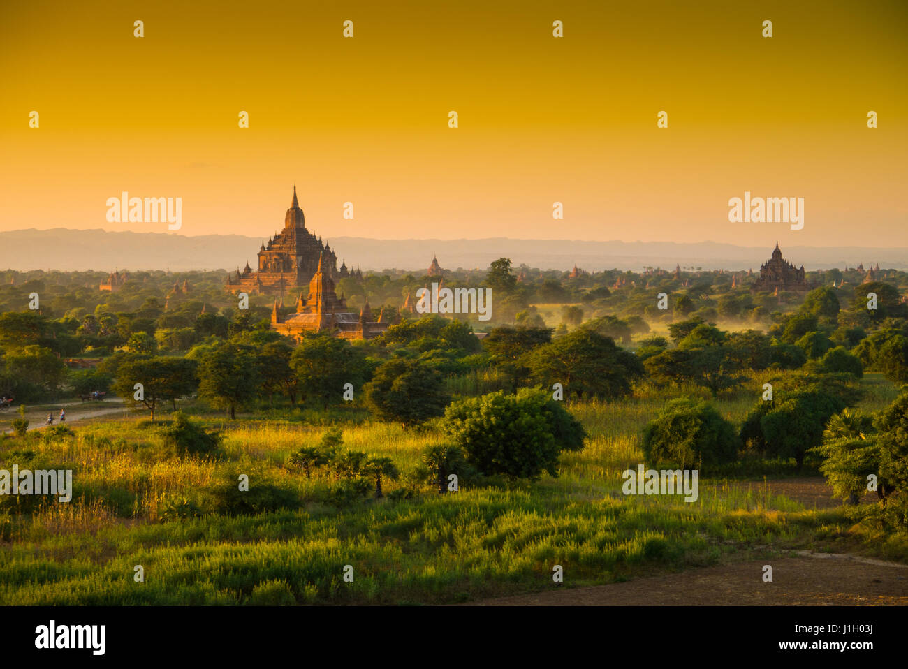 Bagan bei Sonnenuntergang, Myanmar. Stockfoto