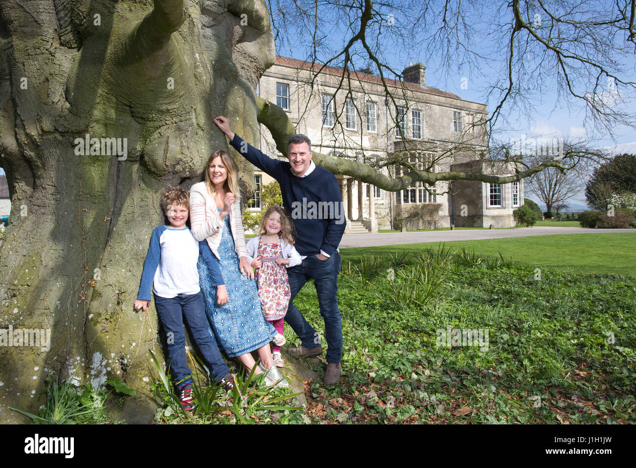 Elmore Gericht Herrenhaus in Gloucestershire, im Besitz von Anselm Deckmantel nach erben die 750 Jahre alte Eigenschaft von seinem Onkel im Jahr 2007. Stockfoto