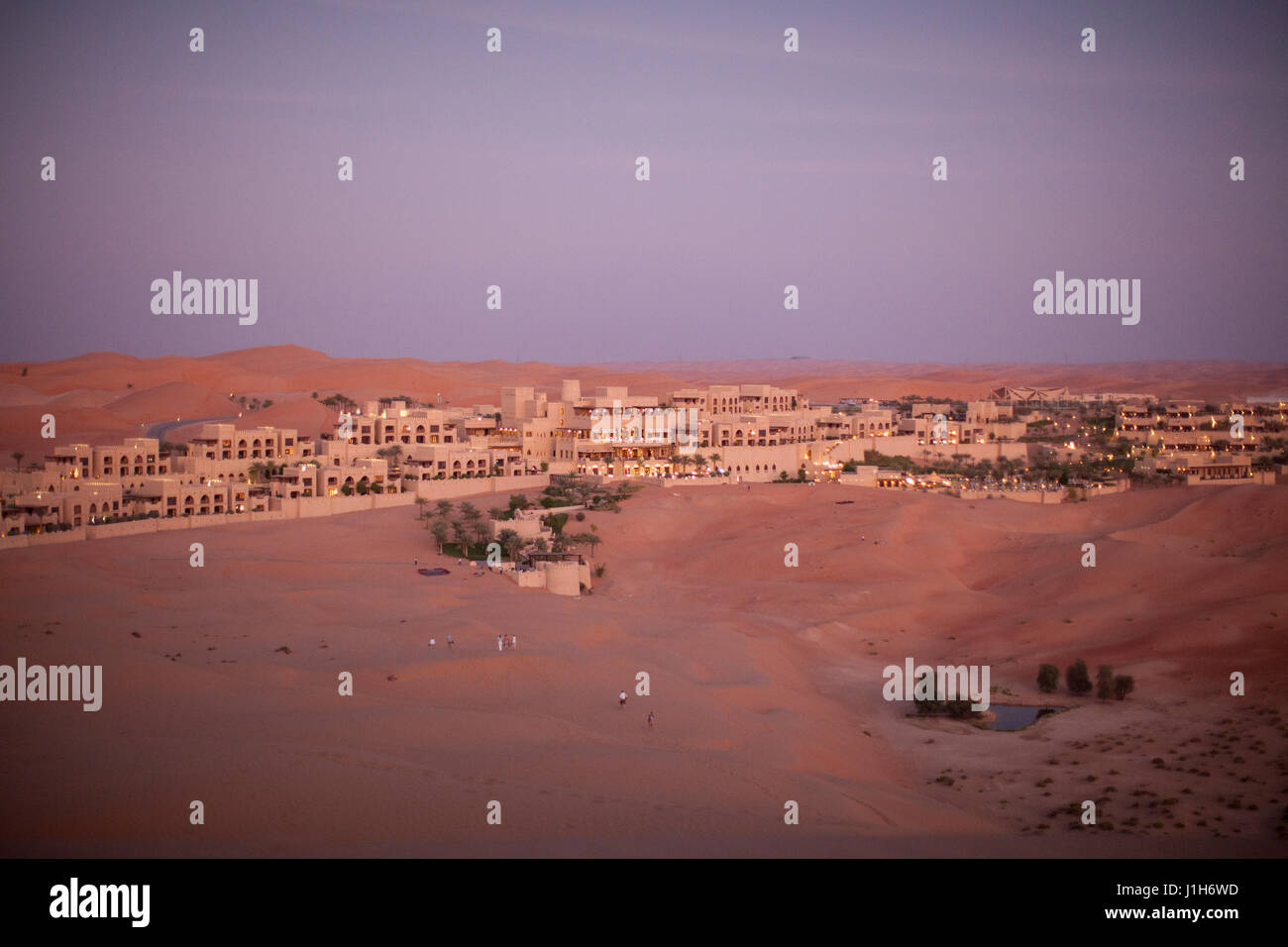Qasr Al Sarab Desert Resort by Anantara in der westlichen Region von Abu Dhabi, Vereinigte Arabische Emirate, Oktober 2011. Stockfoto