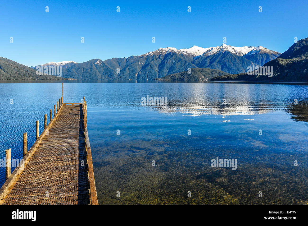 Blick auf Lake Hauroko in der Southern Scenic Route, Neuseeland Stockfoto