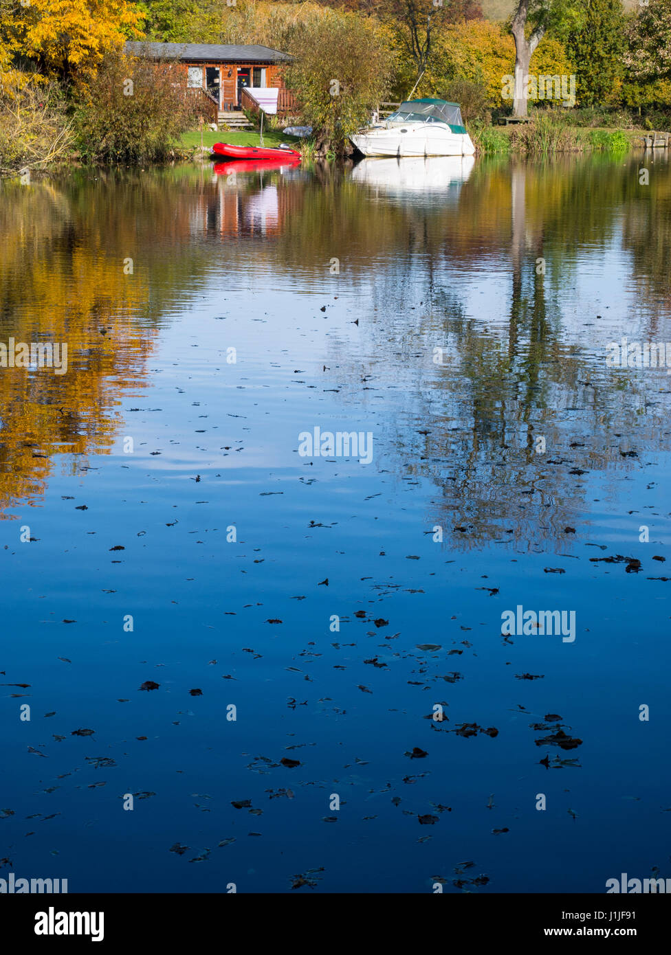 Zwei Boote, Themse, Nr Chippenham, Reading, Berkshire, England Stockfoto