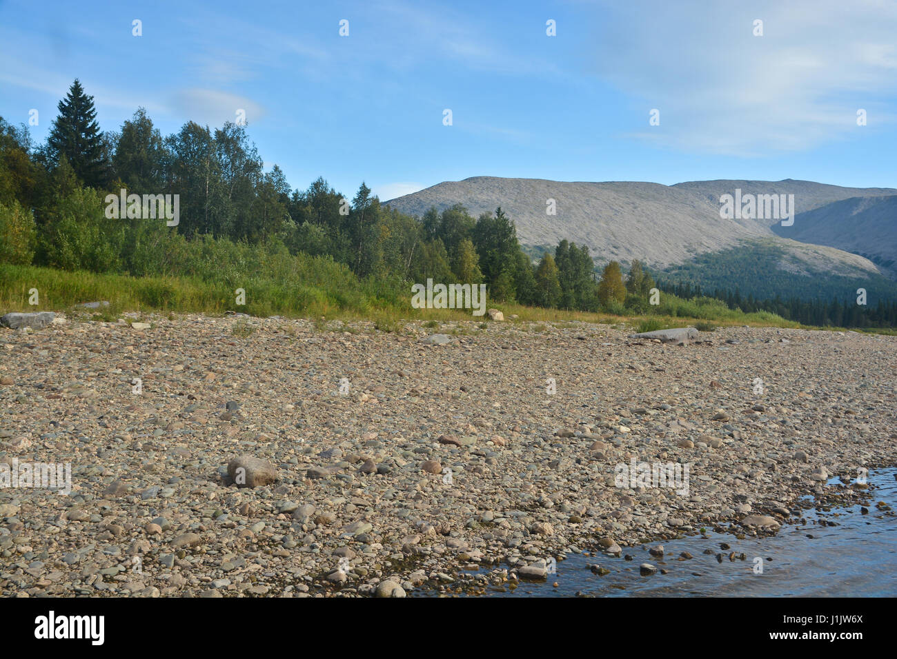 "Jungfrau Komi Wälder" im nördlichen Ural. Sommerlandschaft im Nationalpark Yugyd VA. Stockfoto "Jungfrau Komi Wälder" im nördlichen Ural. Sommerlandschaft im Nationalpark Yugyd VA. Stockfoto