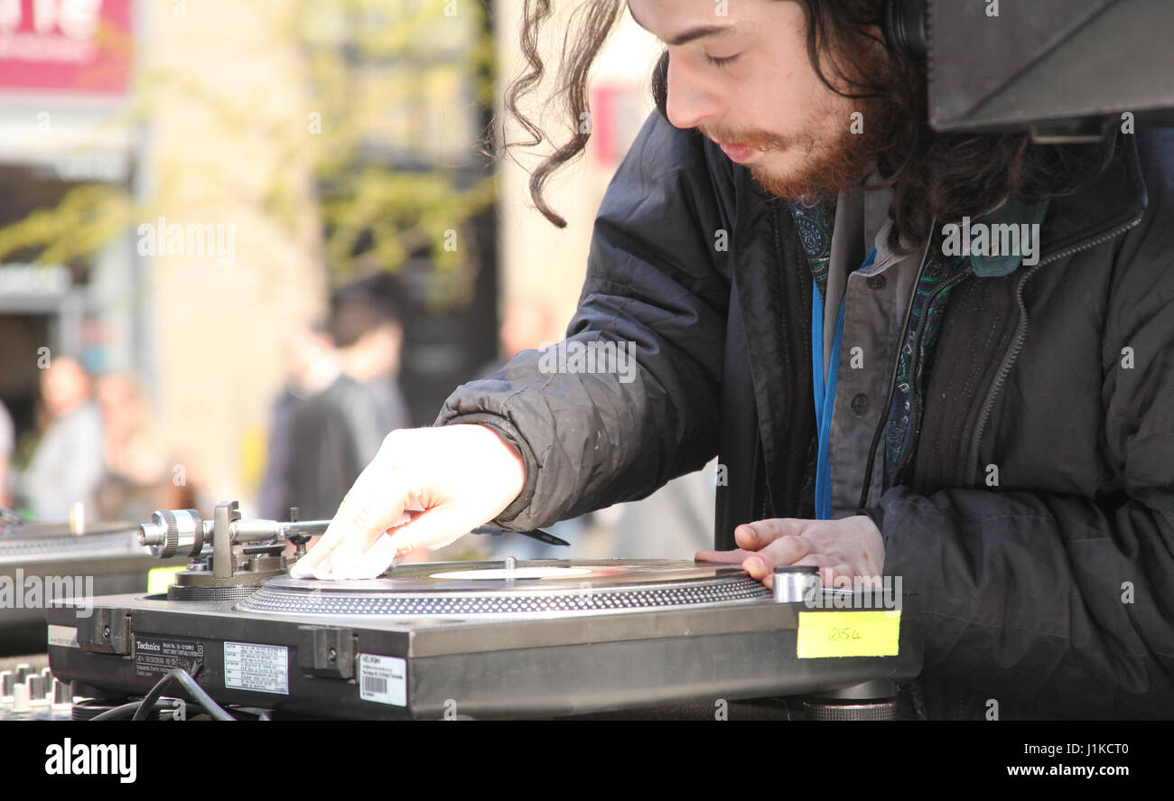 Manchester, UK. 22. April 2017. Store Tag, Manchester 22.04.17, Level Records pop-up Event, Credit: Gerard Noonan/Alamy Live News Stockfoto