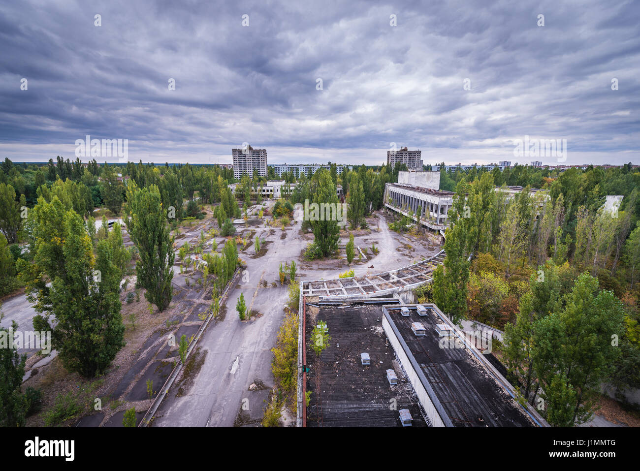 Hauptplatz von eine Hotel in Pripyat Geist Stadt von Tschernobyl Nuclear Power Plant Zone der Entfremdung in der Ukraine gesehen Stockfoto