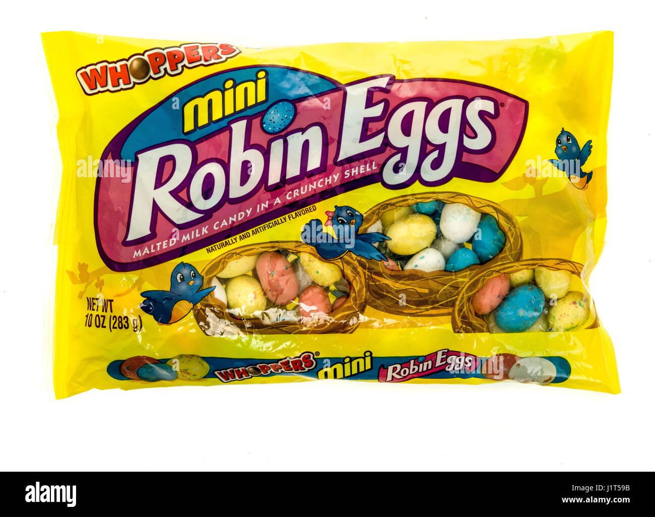 Winneconne, Wisconsin - 16. April 2017: eine Tasche von Whoppers Mini Robin Eiern auf einem isolierten Hintergrund. Stockfoto