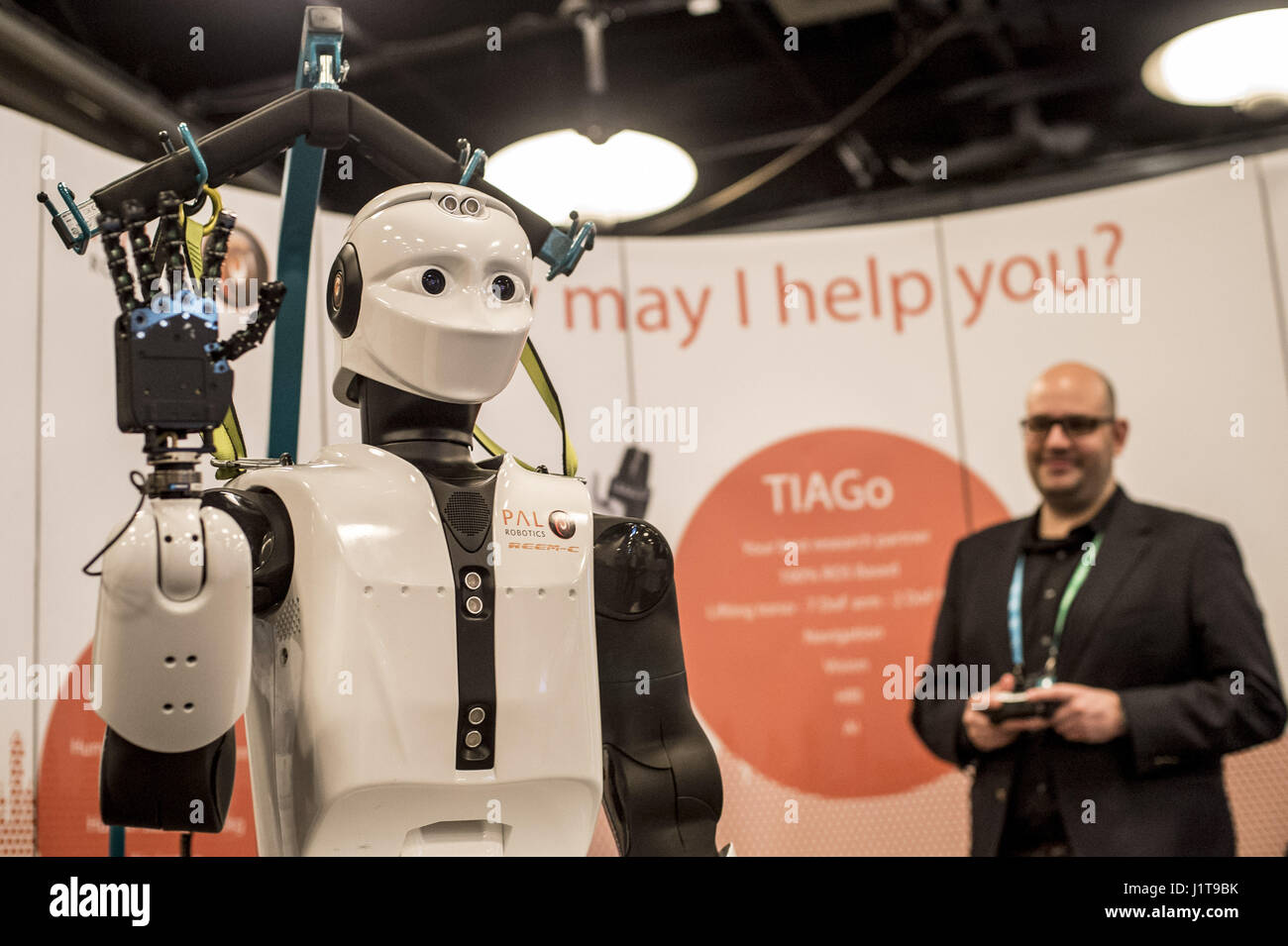 PAL-Robotik hat Show ein Laufroboter beim European Robotics Forum in Edinburgh.  Mitwirkende: Walking Robot wo: Edinburgh, Vereinigtes Königreich bei: Kredit-22. März 2017: Euan Cherry/WENN.com Stockfoto
