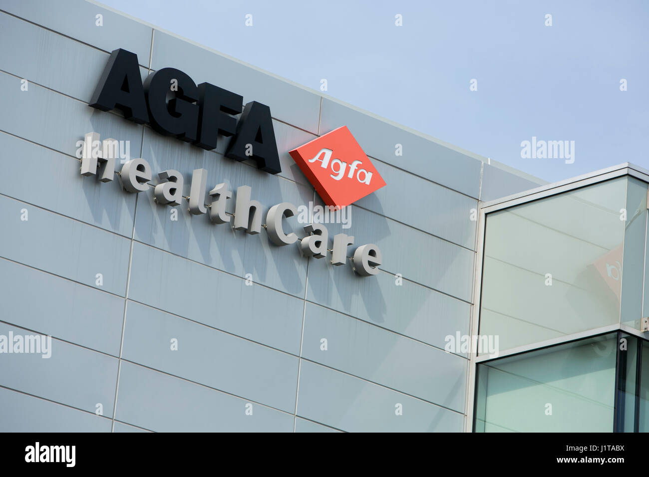 Ein Logo Zeichen außerhalb einer Einrichtung von Agfa HealthCare in Waterloo, Ontario, Kanada, am 15. April 2017 besetzt. Stockfoto