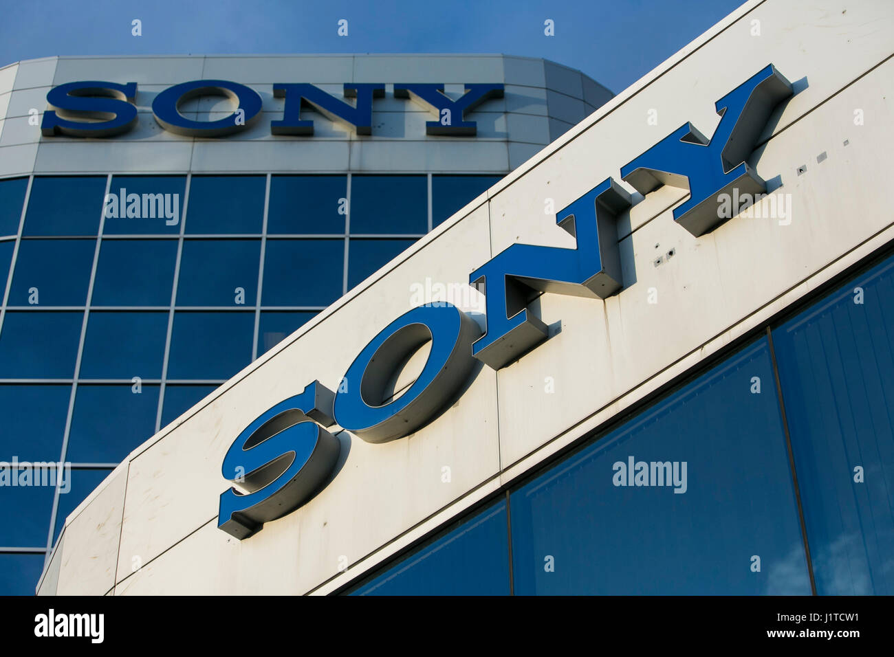 Ein Logo Zeichen außerhalb einer Einrichtung, die von der Sony Corporation in North York, Ontario, Kanada, am 16. April 2017 besetzt. Stockfoto