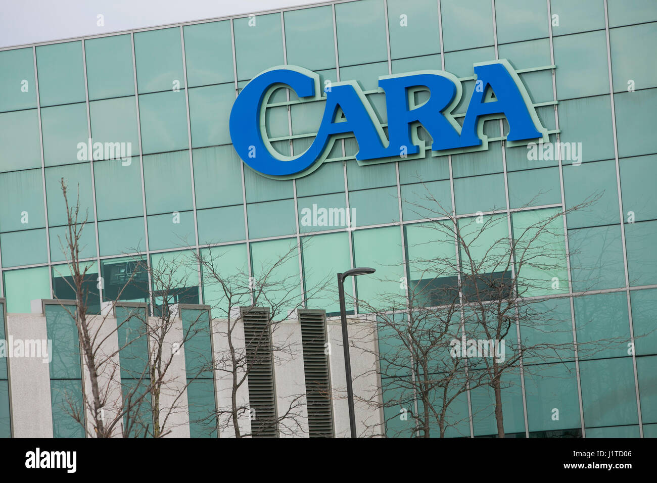 Ein Logo Zeichen außerhalb der Hauptsitz der Cara Operations Ltd. in Vaughan, Ontario, Kanada, am 16. April 2017. Stockfoto