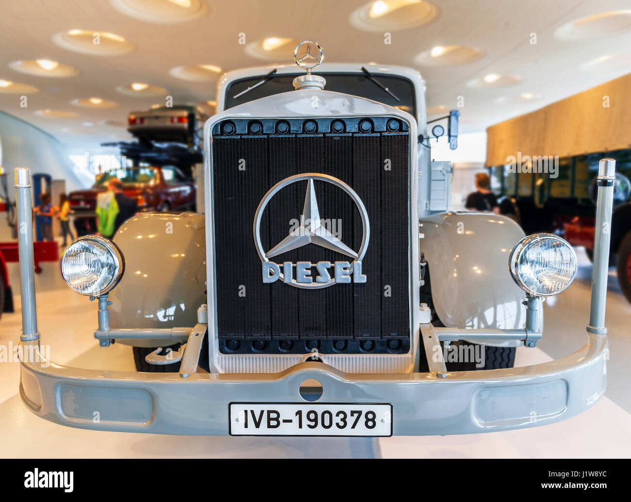 Schweren Lkw auf der Weltausstellung von Mercedes-Benz museum Stockfoto