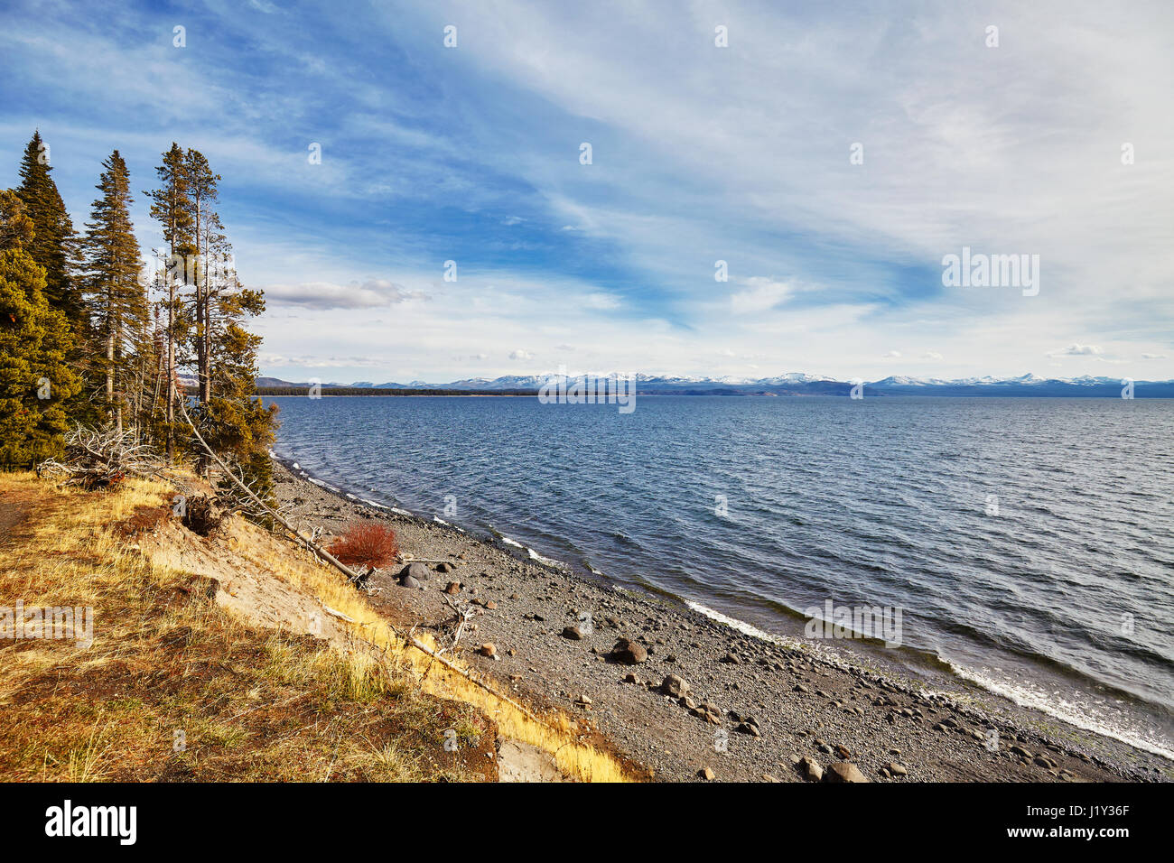 Yellowstone-Seenlandschaft im Yellowstone-Nationalpark, Wyoming, USA. Stockfoto