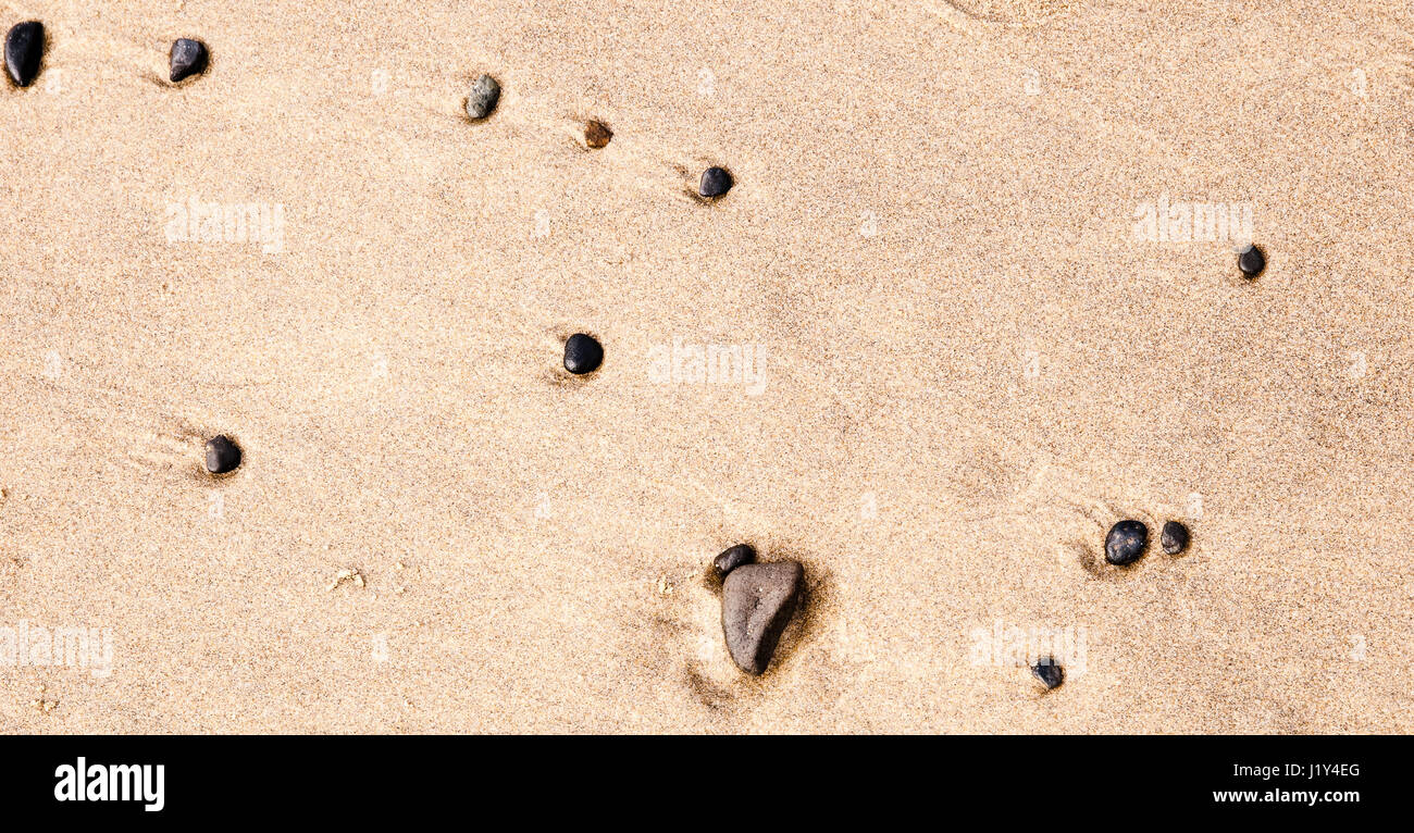 Kleine Felsen am Strand, Erhöhte Ansicht, Oregon, USA Stockfoto