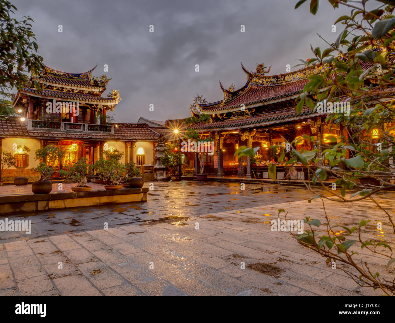 Taipeh, Taiwan - 12. Oktober 2016: Taoist Baoan Tempel in Taipei Stadt Stockfoto