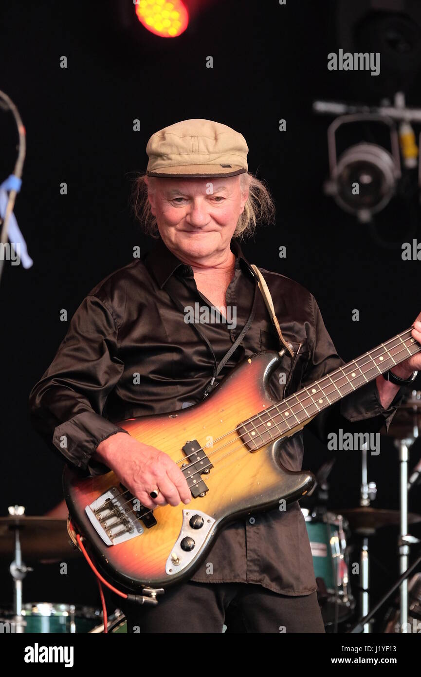 Jim Rodford der Kinks und die Zombies Stockfoto