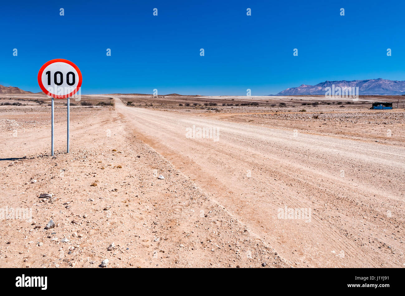 Der Hauptstraße C35 im Nordwesten Namibias. Zweigt von der C34 Henties Bay entlang der Atlantikküste und führt nordwärts bis Angola Stockfoto