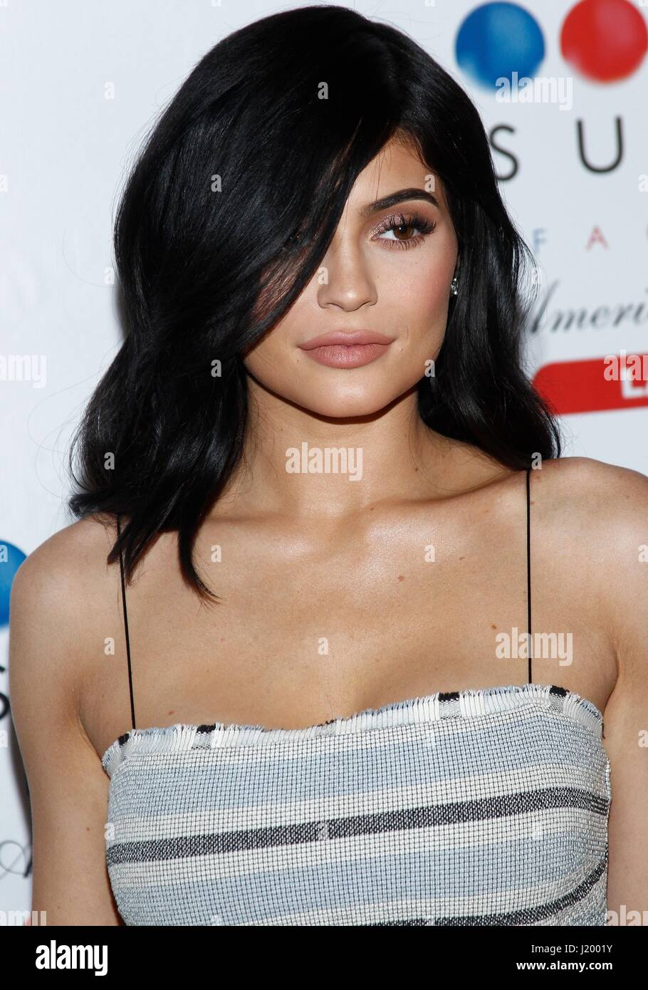 Las Vegas, NV, USA. 22. April 2017. Kylie Jenner im Ankunftsbereich für Kylie Jenner weiter das Grand Opening Feier von Zucker Fabrik American Brasserie, Fashion Show Mall, Las Vegas, NV 22. April 2017. Bildnachweis: JA/Everett Collection/Alamy Live-Nachrichten Stockfoto