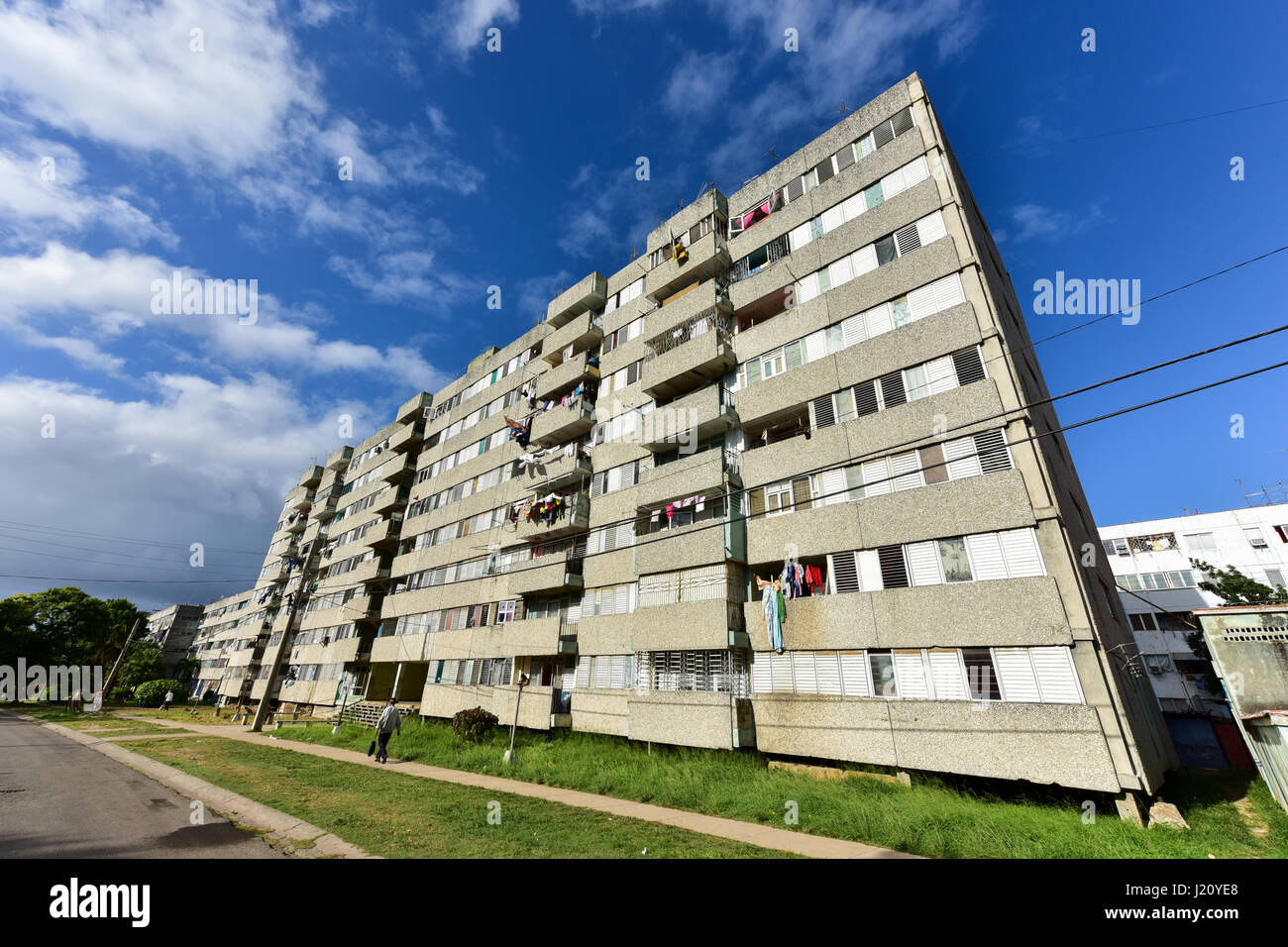 Gebäude in Alamar, einem Bezirk im östlichen Teil von Havanna in Kuba. Dieser Bezirk ist in erster Linie Vorfertigung Bau des Sowjet-Stil Architekten Stockfoto