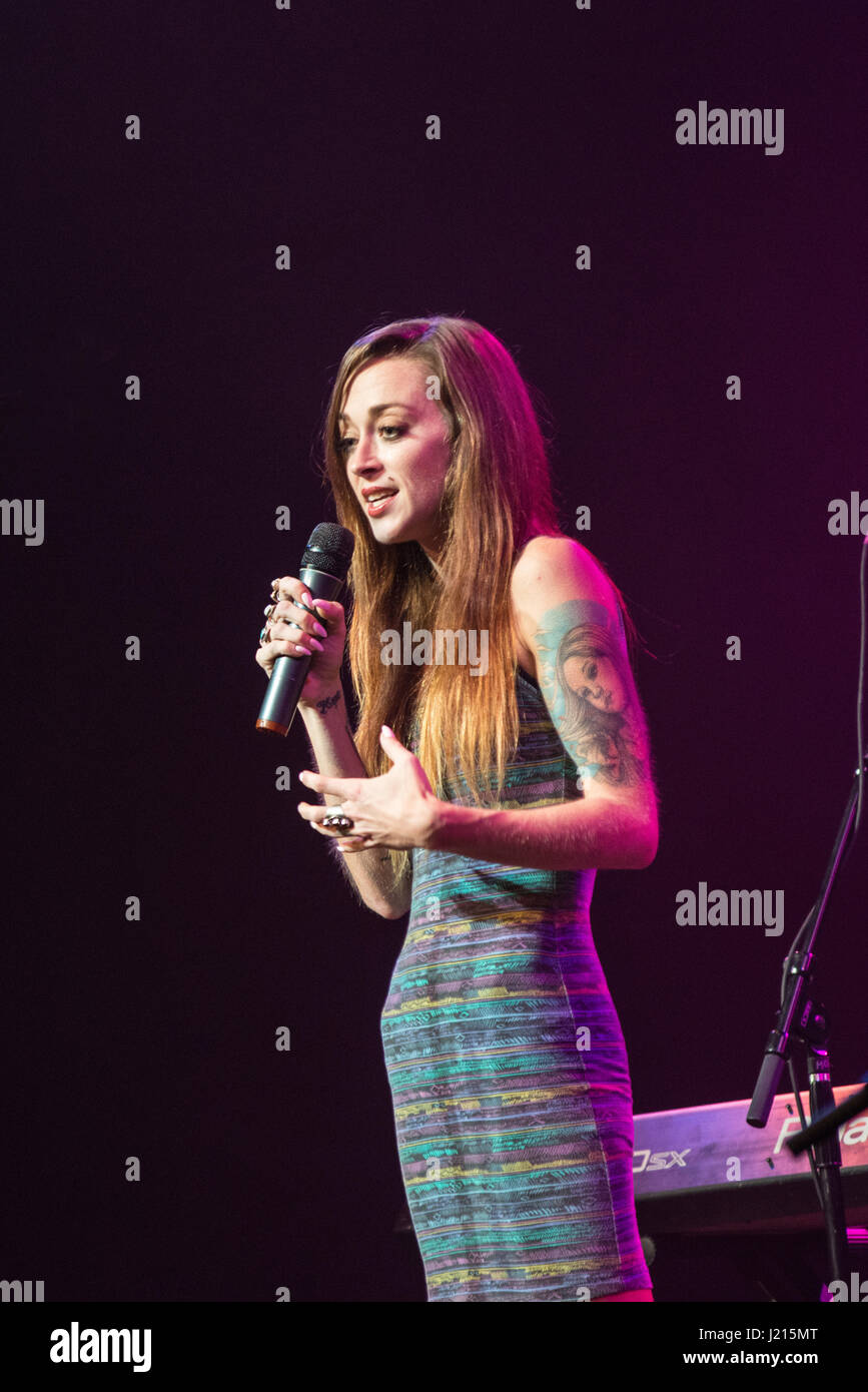 Schwere und Licht 2017 - zu schreiben Liebe auf ihren Armen im House of Blues Orlando Stockfoto