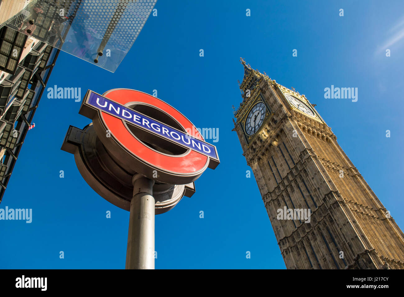 Big Ben, Westminster unterirdischen Bahnhof. April 2017, London, UK Stockfoto