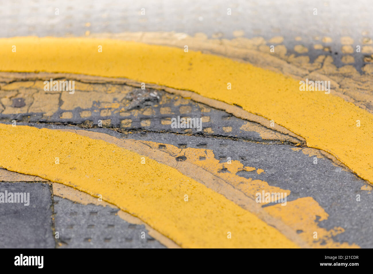 Verkehr Markierungen auf einem London Street, London, England Stockfoto