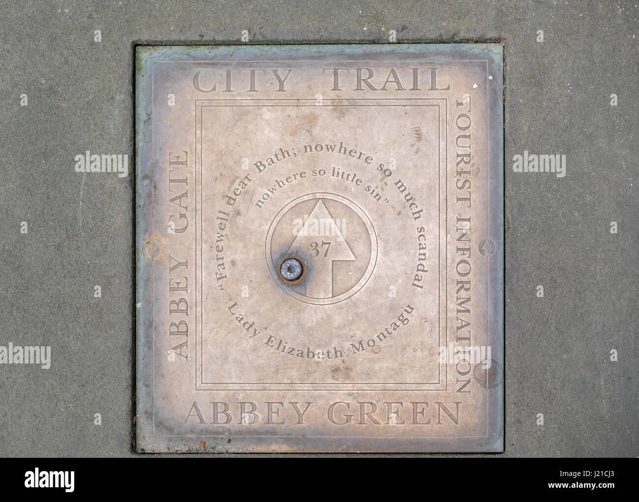 Bronze Plakette in die Seite zu Fuß in die Stadt Bath England installiert, Großbritannien Stockfoto