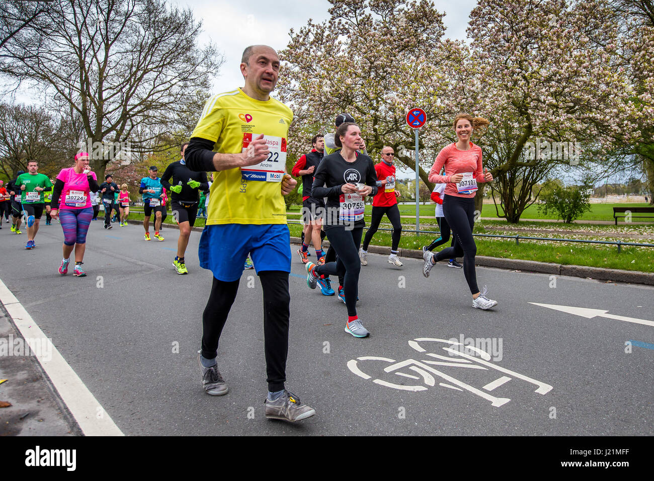 Hamburg, Deutschland. 23. April 2017. Haspa Marathon Hamburg 2017