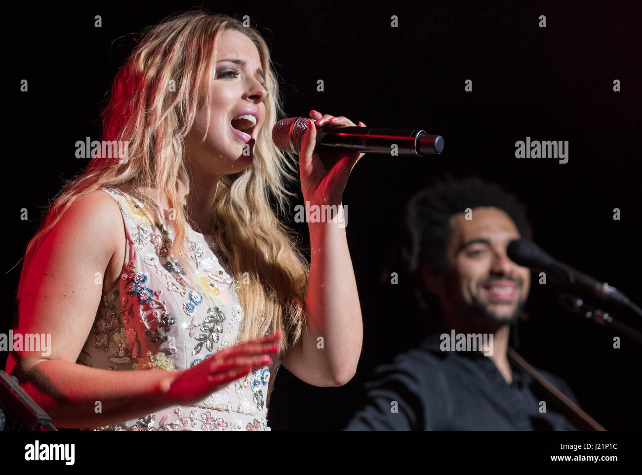 Bournemouth, UK. 23. April 2017. Die Shires Leben im The Pavilion, Bournemouth. Bildnachweis: Charlie Raven/Alamy Live-Nachrichten Stockfoto