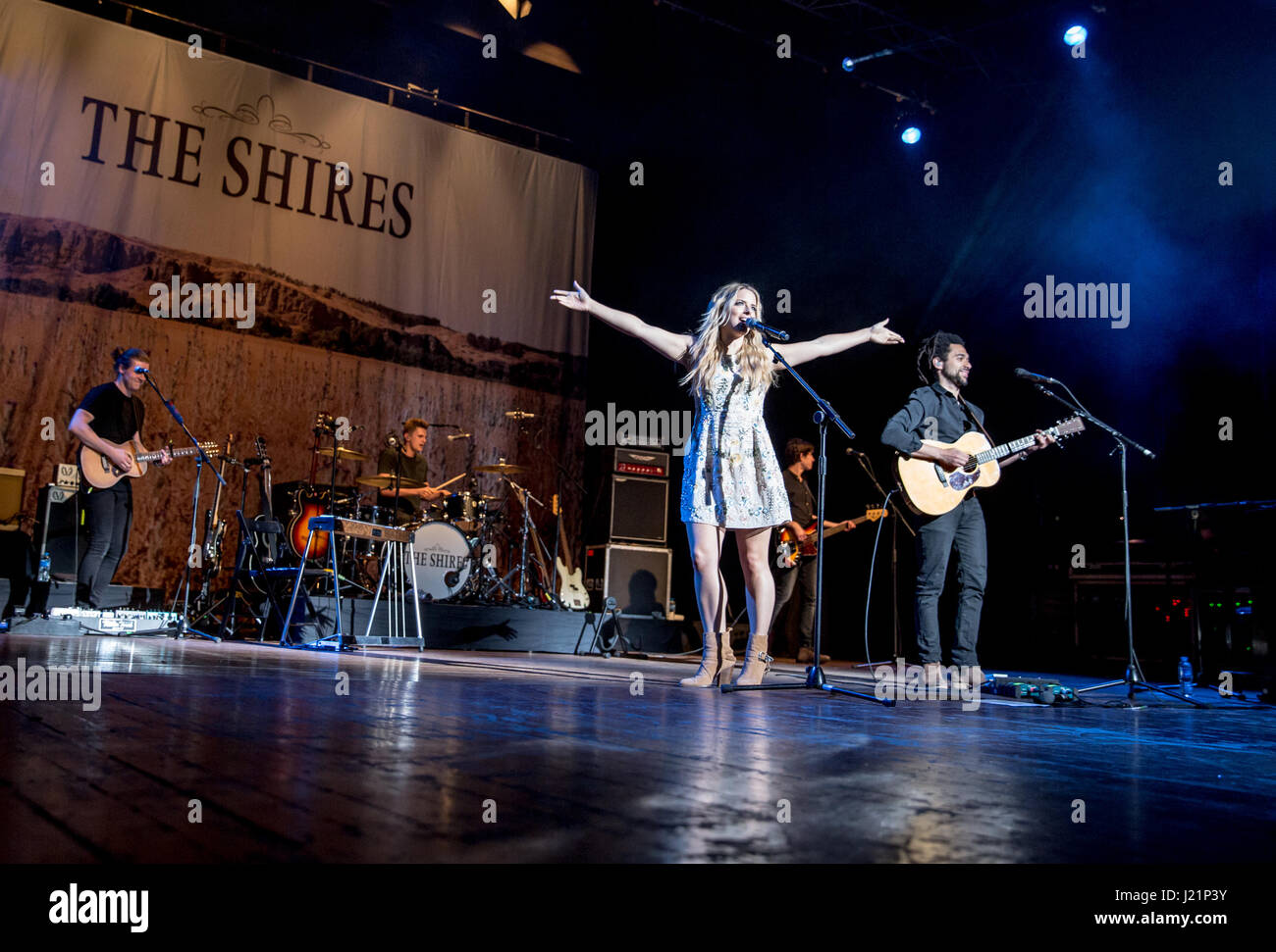 Bournemouth, UK. 23. April 2017. Die Shires Leben im The Pavilion, Bournemouth. Bildnachweis: Charlie Raven/Alamy Live-Nachrichten Stockfoto