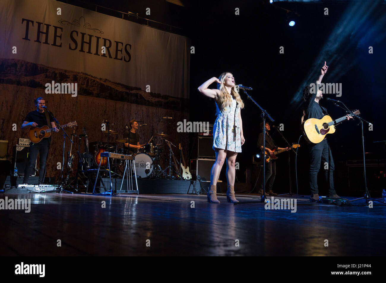 Bournemouth, UK. 23. April 2017. Die Shires Leben im The Pavilion, Bournemouth. Bildnachweis: Charlie Raven/Alamy Live-Nachrichten Stockfoto