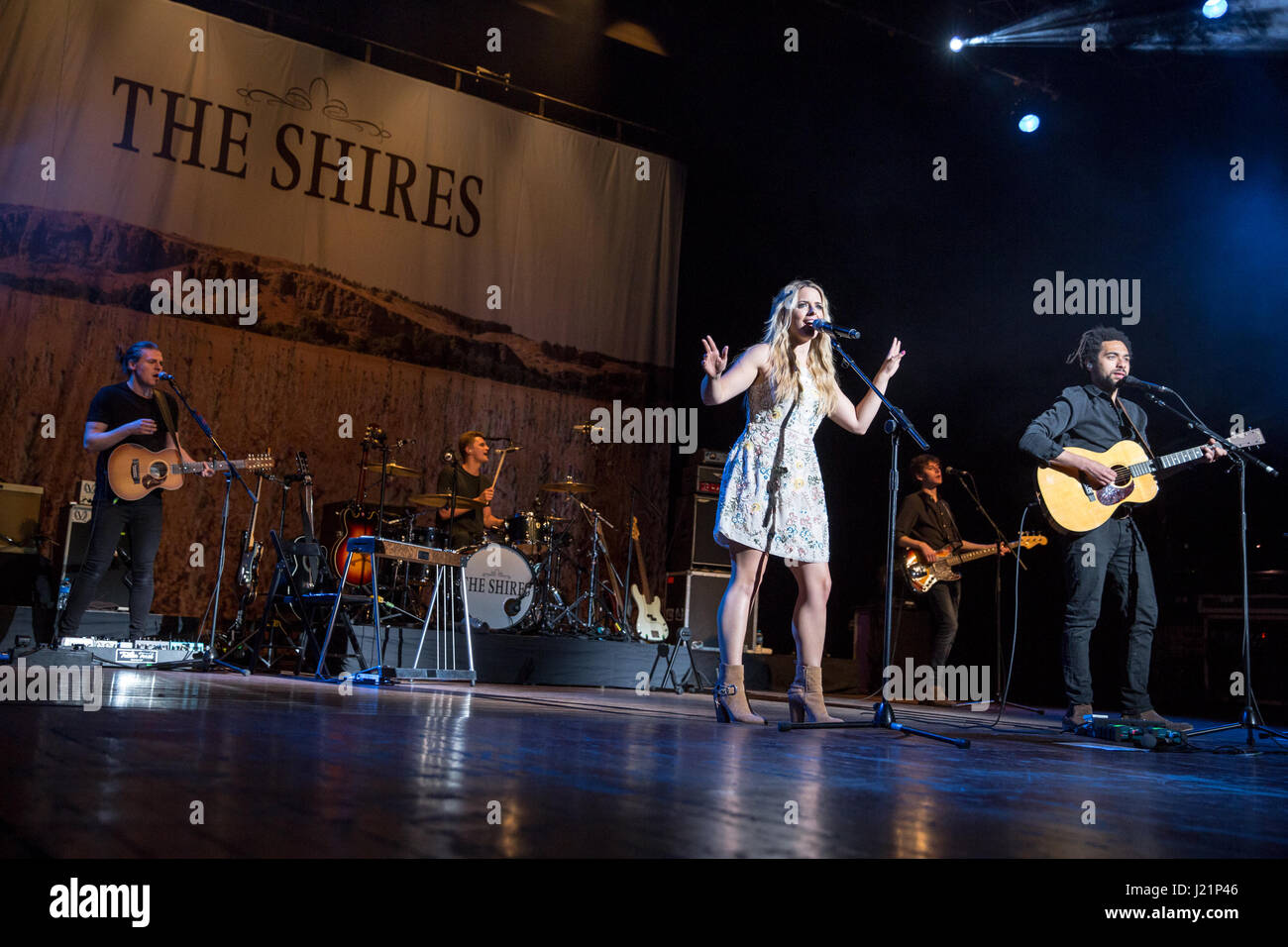 Bournemouth, UK. 23. April 2017. Die Shires Leben im The Pavilion, Bournemouth. Bildnachweis: Charlie Raven/Alamy Live-Nachrichten Stockfoto