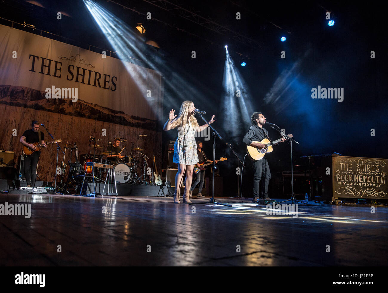 Bournemouth, UK. 23. April 2017. Die Shires Leben im The Pavilion, Bournemouth. Bildnachweis: Charlie Raven/Alamy Live-Nachrichten Stockfoto