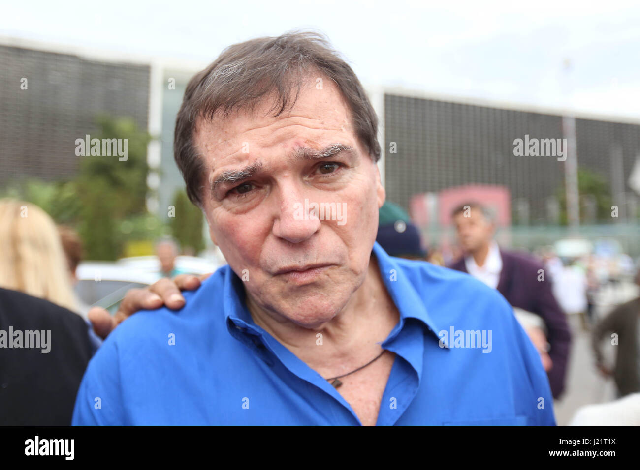 Aufmerksamkeit-EDITOR ARCHIVFOTO *** JERRY-ADRIANI - Sänger Jerry Adriani, Idol der jungen Garde, 15:30 an diesem Sonntag (23), starb im Alter von 70, in Rio. Er litt an Krebs und im Krankenhaus Vitória in Barra da Tijuca, westliche Region von Rio De Janeiro. Auf dem Foto des 15. Mai 2016 Schauspieler und Sänger Jerry Adriani, Künstlername von Jair Alves de Sousa, sieht man während der Beerdigung der Sängerin Cauby Peixoto in der Haupthalle der gesetzgebenden Versammlung des Staates São Paulo am Montagmorgen. Cauby starb im Alter von 85 Jahren am Sonntagabend, 15, in São Paulo. (FOTO: VANESSA CARVALHO/BRAZI Stockfoto