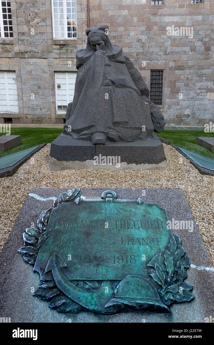Die Skulptur La Douleur (Schmerzen) von Francis Renaud wurde als Hommage an die Casualites des ersten Weltkriegs am 2. Juli 1922 abgeschlossen ich.  Das Modell Marie Louise Gaulti Stockfoto