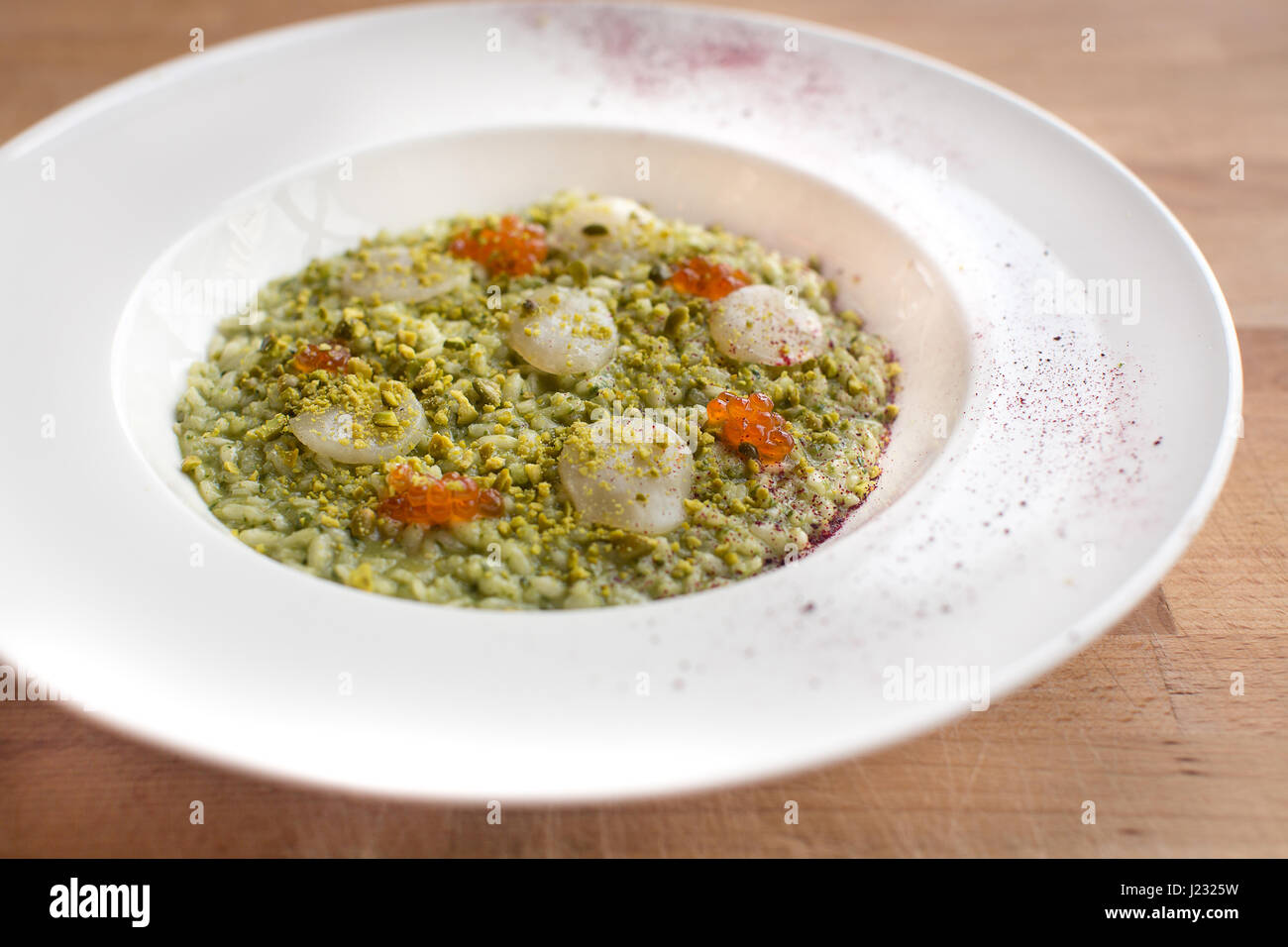 Risotto mit getrockneten Tomaten und mozzarella Stockfoto