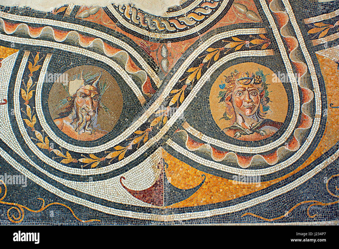 Bodenmosaik mit Satyr Kopf und Pfanne.  Aus einer römischen Villa gehörte wahrscheinlich zu Marcus Aurelius und Lucius Verus. Genazzano. Circo 138-192 AD. N Stockfoto