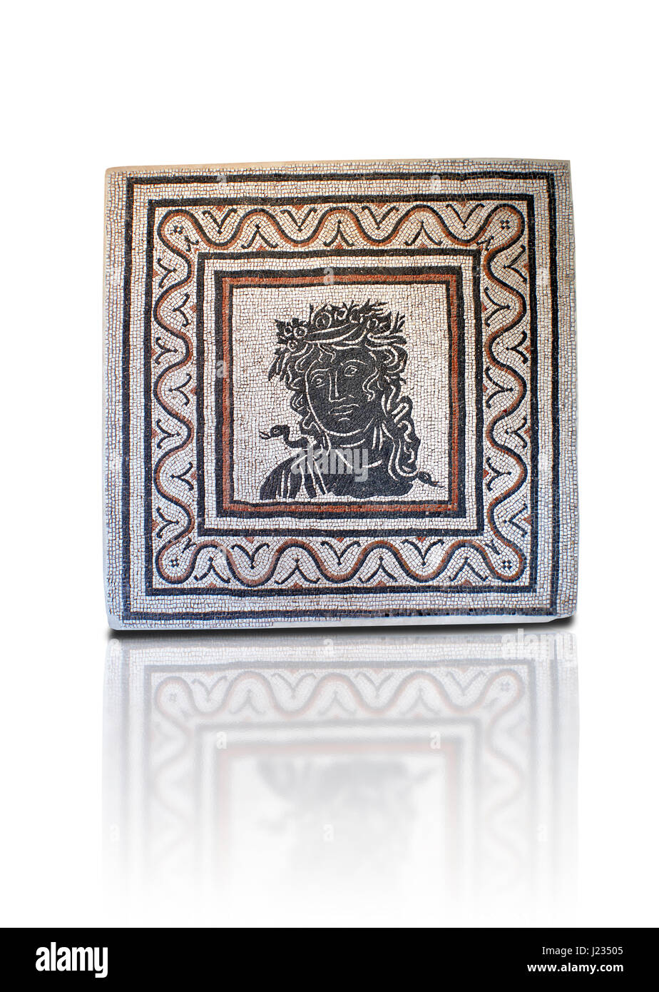 Römischen geometrischen Bodenmosaik mit einer Büste in der Mitte. Von Forte Prenestino Gegend von Rom. 3. Jahrhundert n. Chr. Römische Nationalmuseum, Rom, Italien Stockfoto