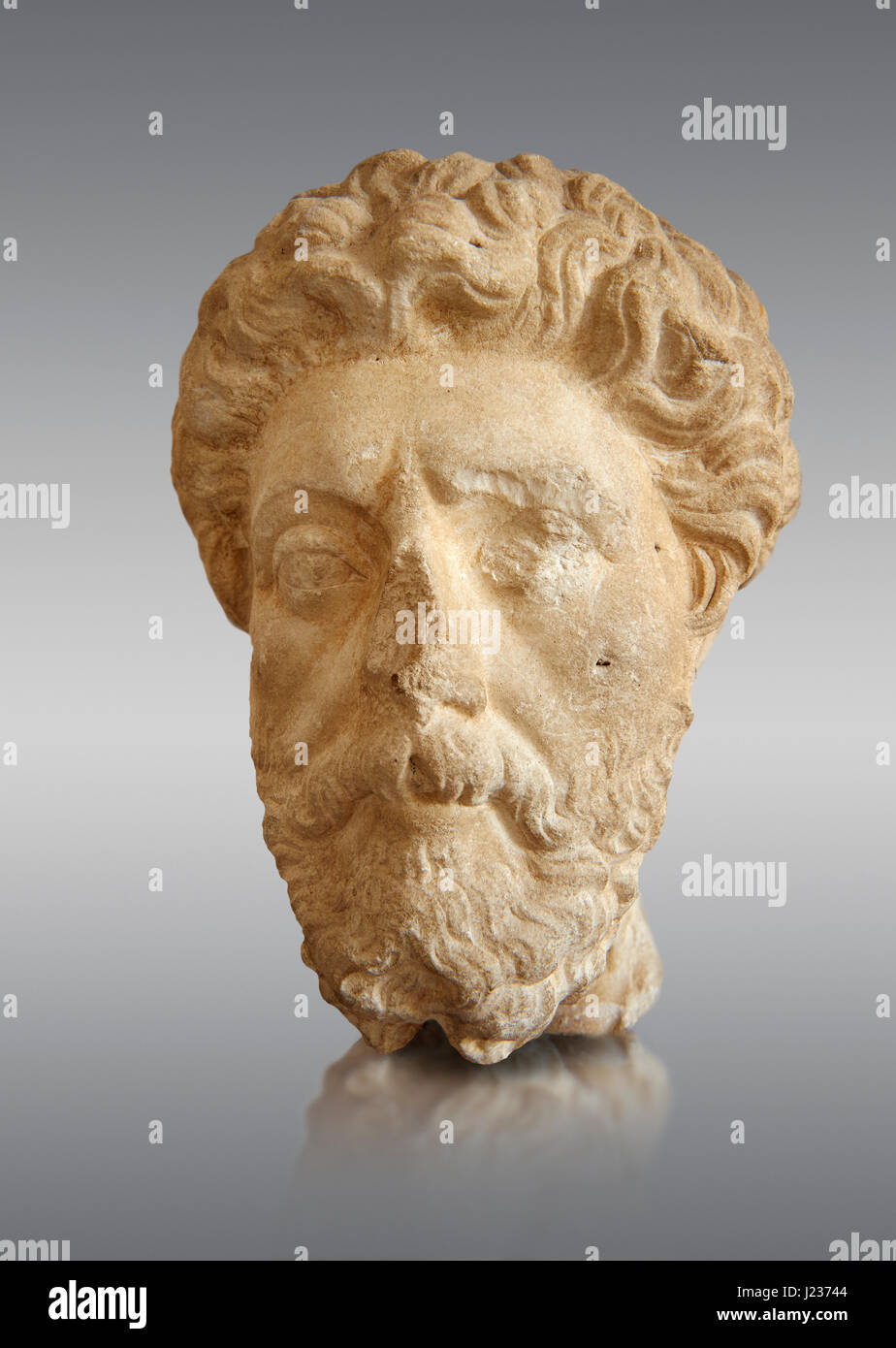 Römische Skulptur des Kaisers Marcus Aurelius, aus Karthago gemacht ca. 161-180 n. Chr. ausgegraben. Das Bardo Nationalmuseum, Tunis, Inv-Nr.: C.965.   AGA Stockfoto