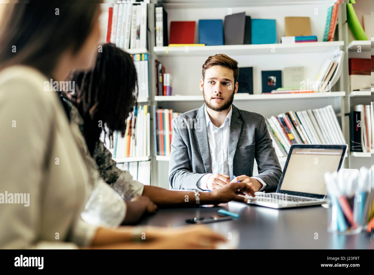 Business-Meeting im Büro und Präsentation Stockfoto