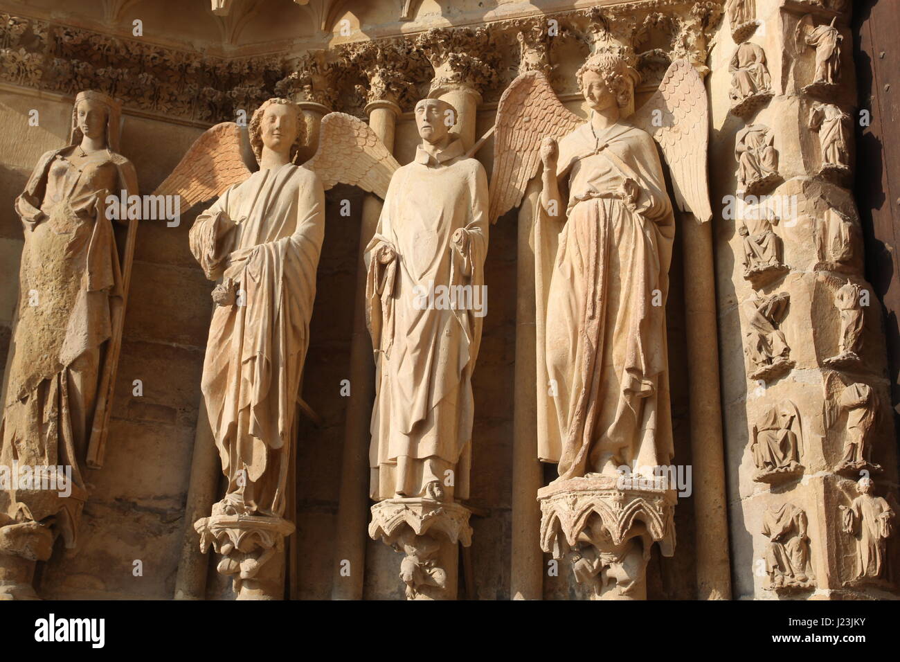 Der lächelnde Engel auf der Kathedrale in Reims, Frankreich. Stockfoto