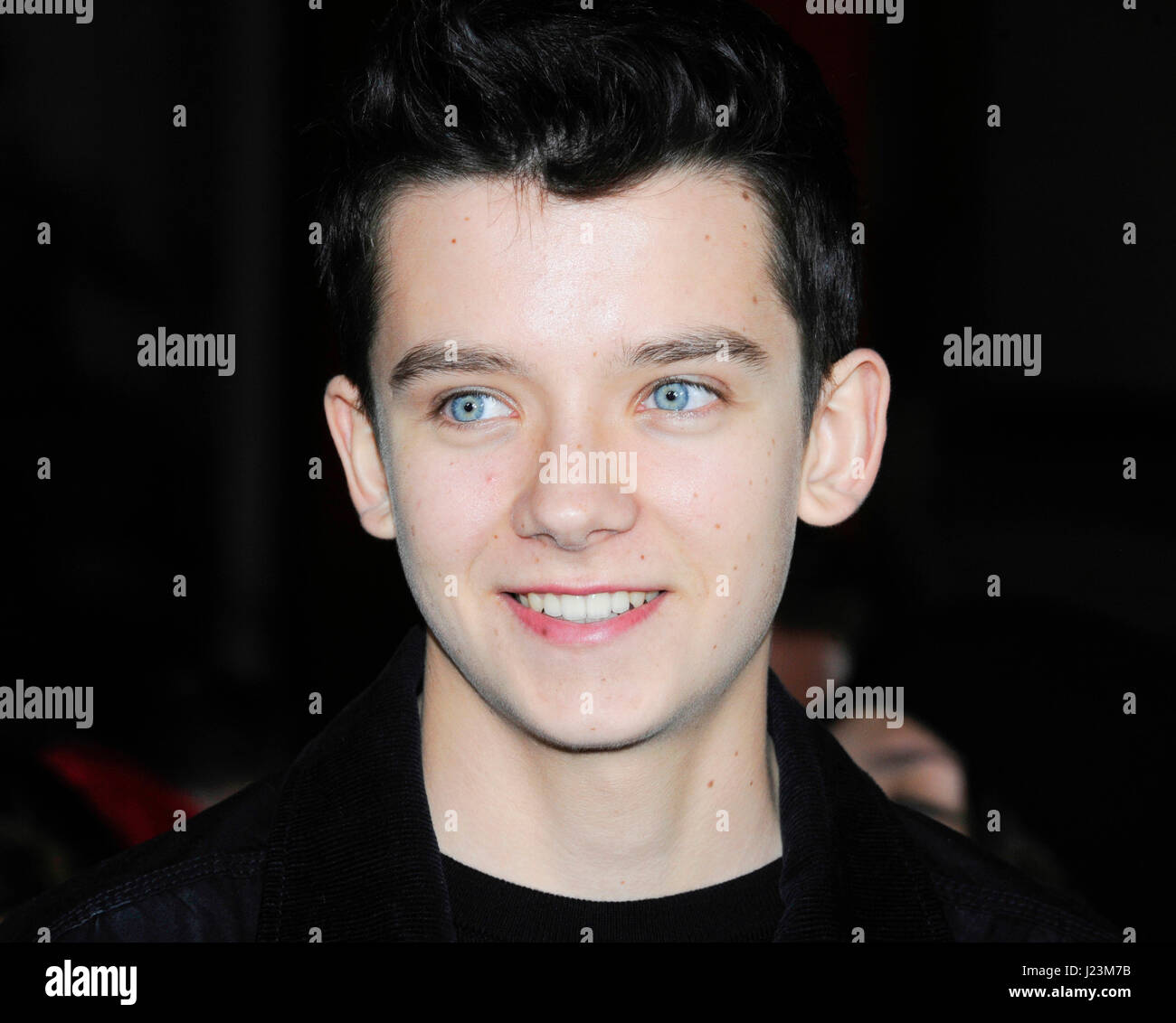 Schauspieler Asa Butterfield Besucht Die Premiere Von Paramount Pictures Jackass Prasentiert Schlechte Opa In Tcl Chinese Theatre Am 23 Oktober 2013 In Hollywood Kalifornien Stockfotografie Alamy